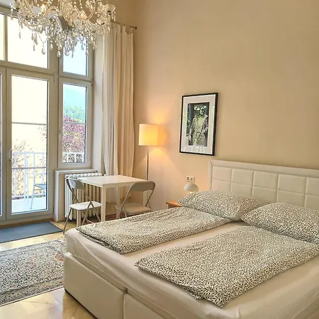 Wolke, Mit Balkon Am Fluss, Zentrum Apartmán *