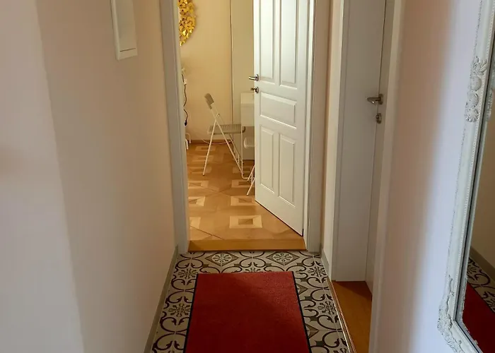 Wolke, Apartment Mit Balkon Am Fluss, Zentrum, Parkplatz * Бад-Ишль